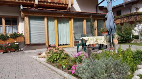 Отель Bina House  Арнбах